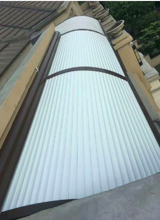 電動卷簾窗